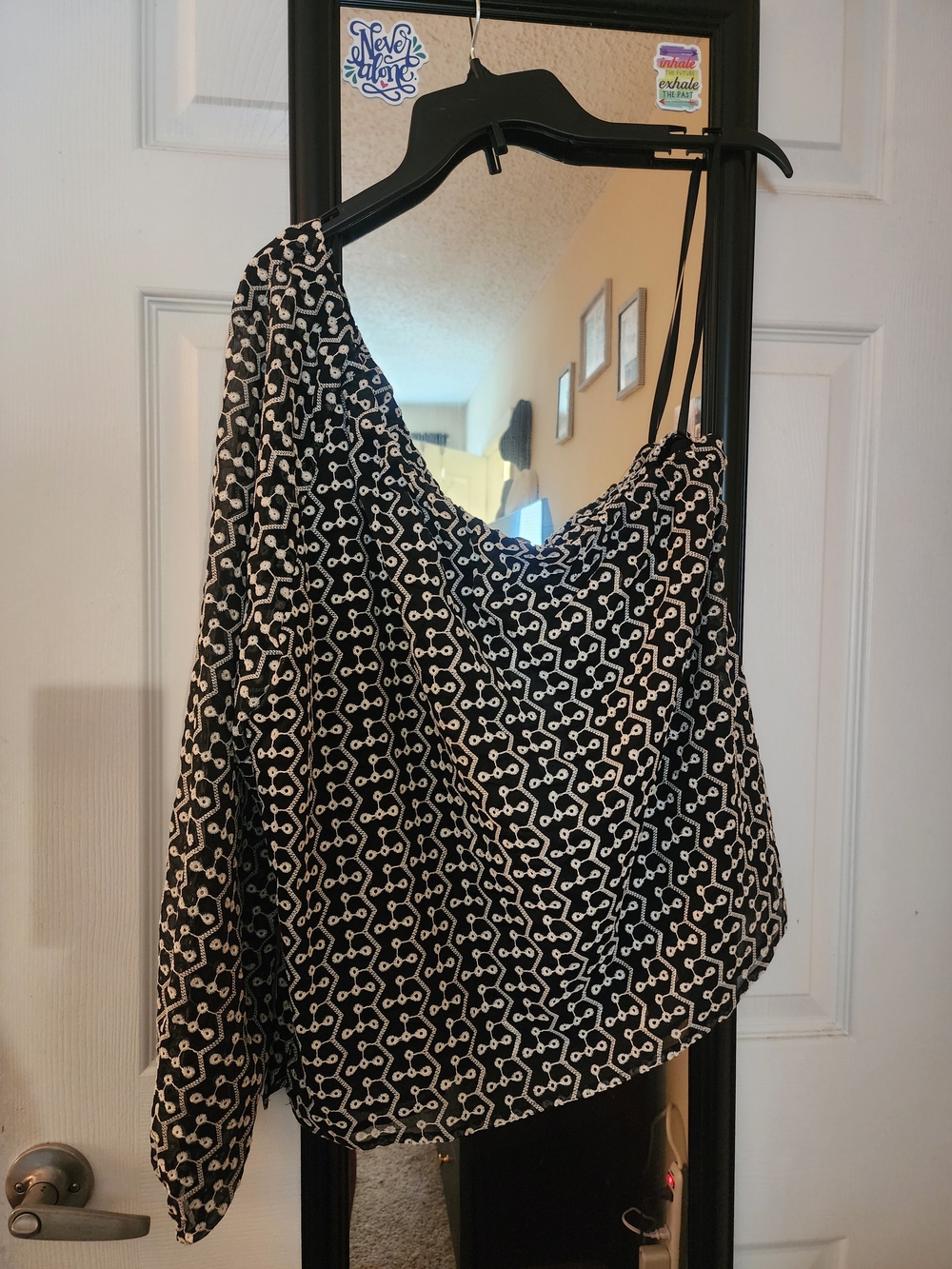 WHBM Black and White One-Shoulder Printed Women's Top
